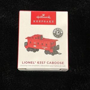 Brand new Hallmark Lionel 6357 Caboose Christmas tree ornament